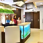 Fabhotel Elgrovia