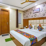 Fabhotel Frolic