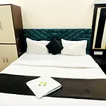 Hotel Raj - Near Railway Station