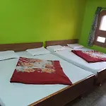 Goroomgo Gayatri Guest House Near Haridwar Railway Station