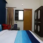 Oyo Hotel Blue Empire