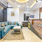 Fabhotel Hari Residency