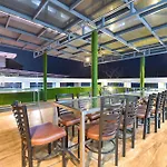 Fabhotel Hari Residency