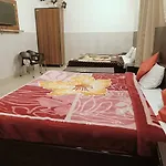 Hotel Winnola Inn