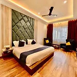 Hotel Ganges Blossam, Haridwar - Mountain View With Open Rooftop Cafe