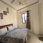Hotel Vrindavan Hari