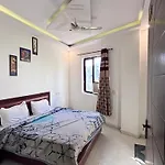 Hotel Vrindavan Hari