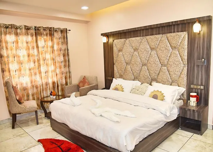 Fabhotel Riverdale