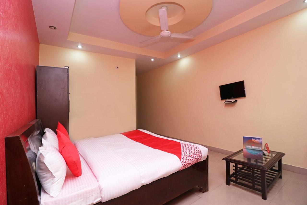 Oyo 14708 Ashiyana 3*
