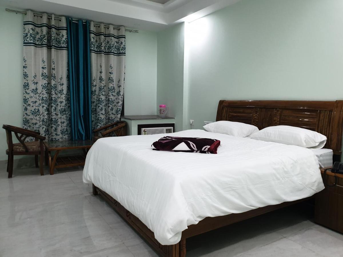Hotel The Ganga Castle