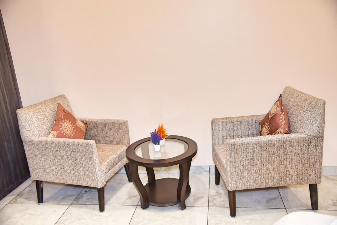 Fabhotel Riverdale 3*