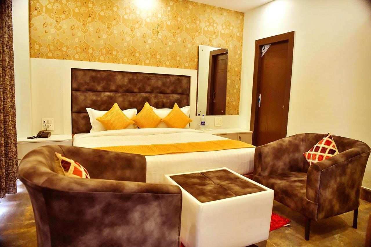 Hotel Fabhotel Elgrovia