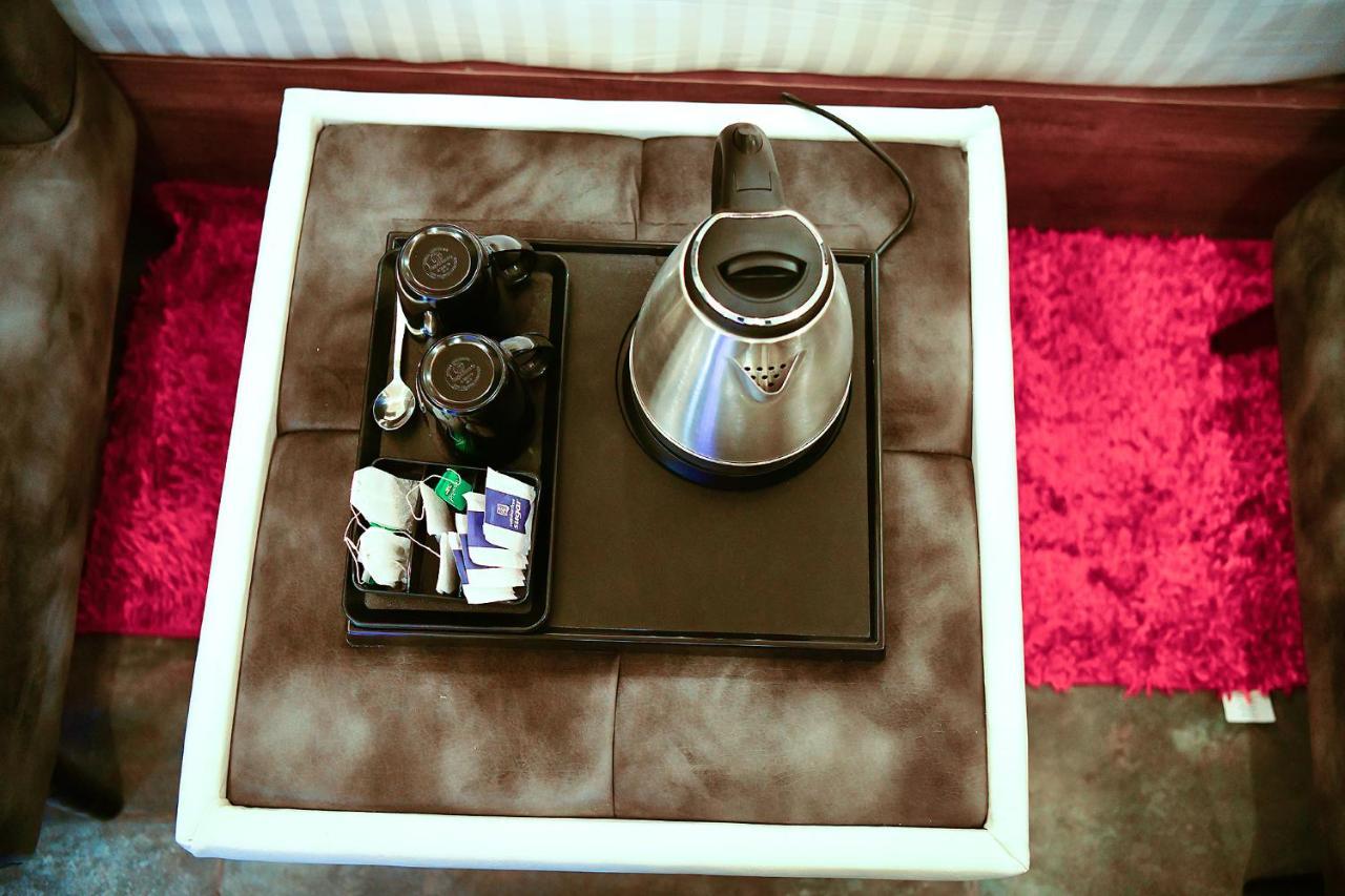 Fabhotel Elgrovia
