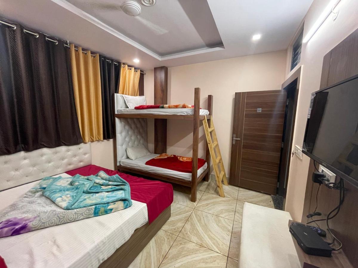 Vinayak Hotel