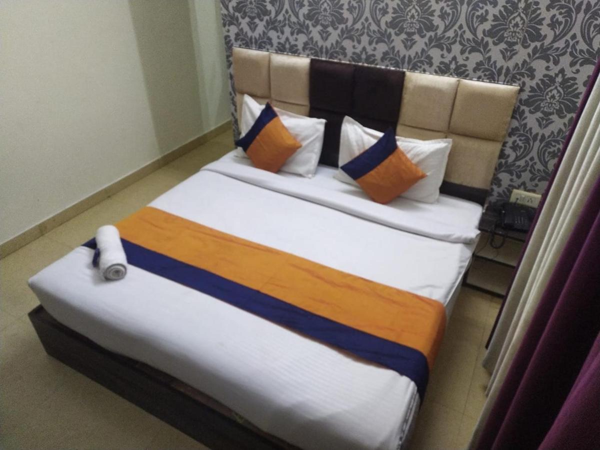 Staygo Near Railway Station