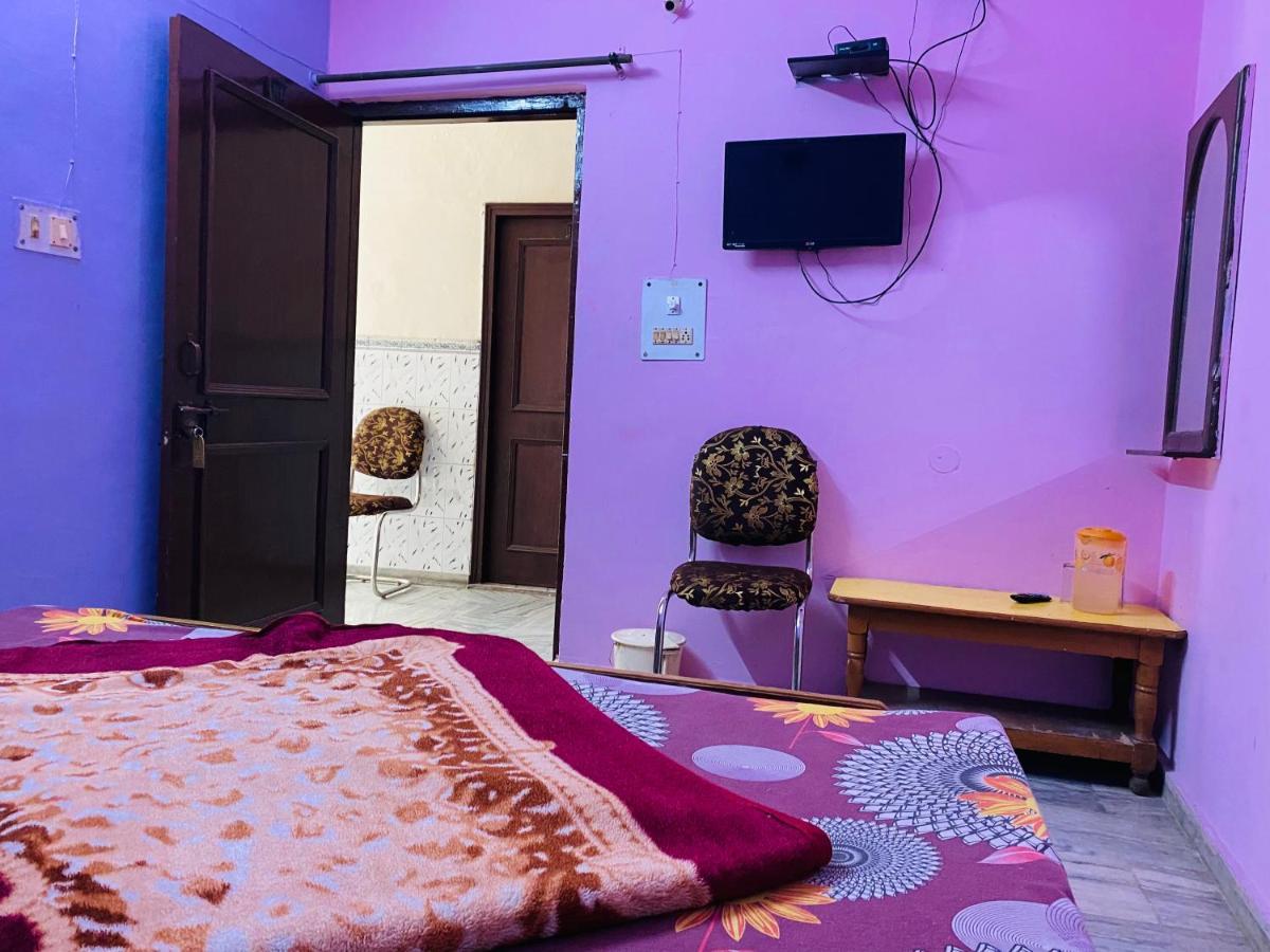 Hari Ganga - Near By Railway Station Hotel