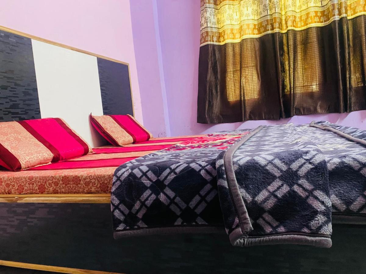 Hari Ganga - Near By Railway Station Hotel