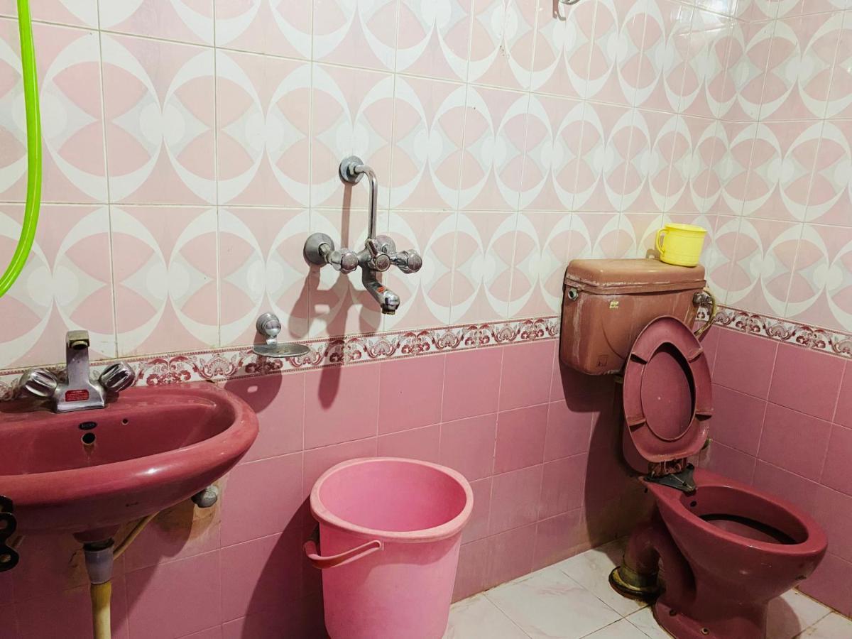 Hari Ganga - Near By Railway Station Hotel