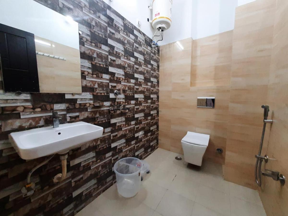 Ak Residency Hotel 3*