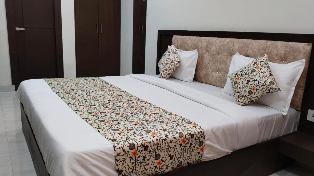 Bagga Kuteer Hotel