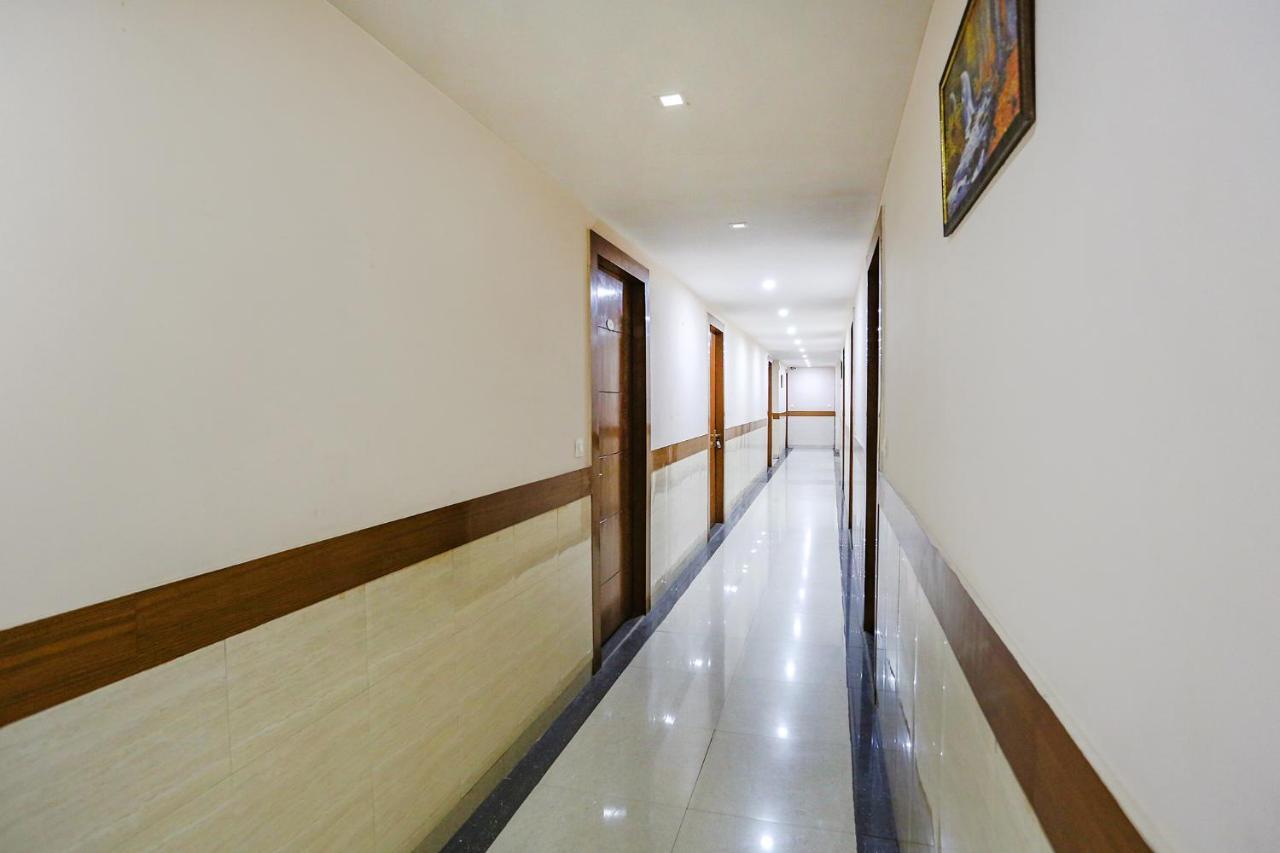 Hotel Fabhotel Frolic