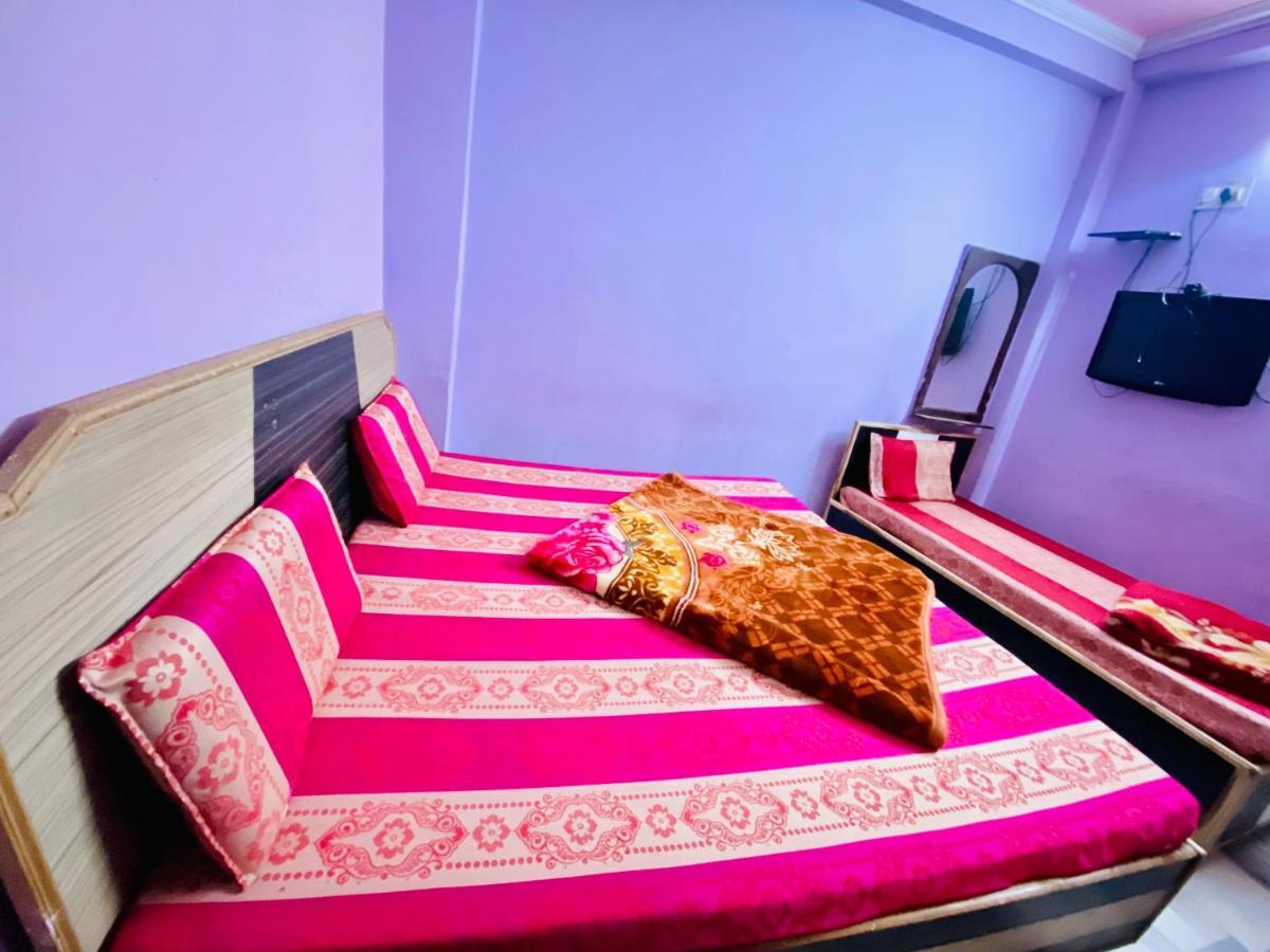 Hari Ganga - Near By Railway Station Hotel