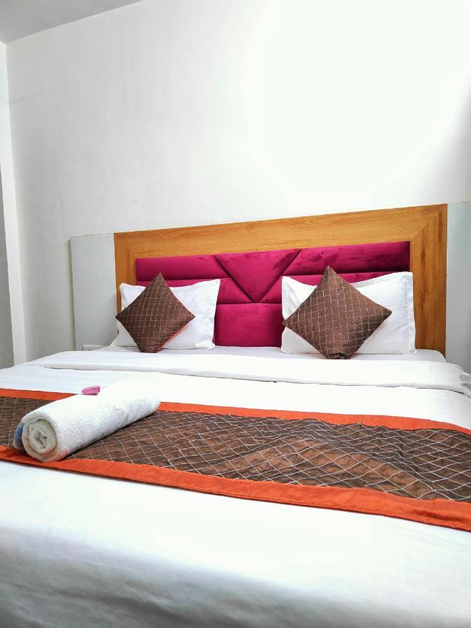 Raj - Near Railway Station 4* Haridwar