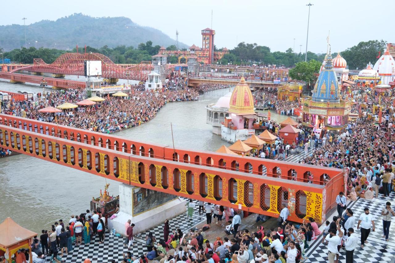 Hari Ganga - Near By Railway Station Hotel