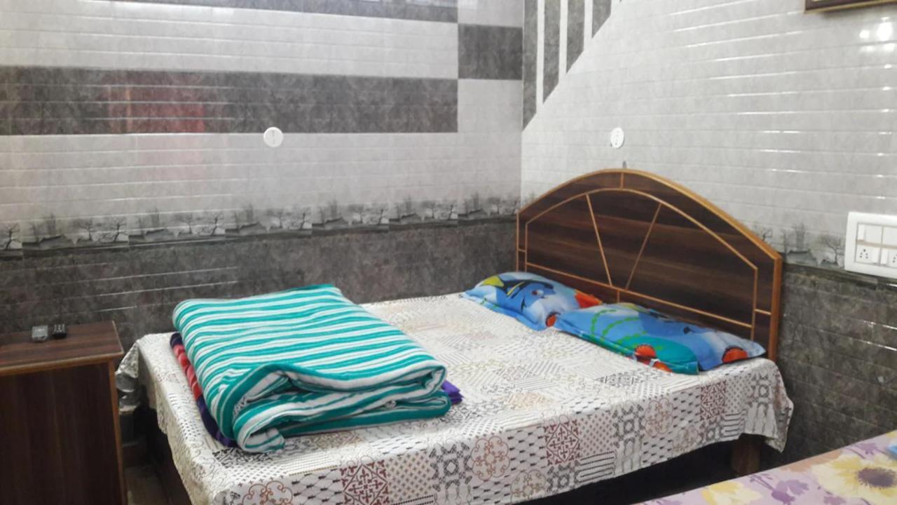 Goroomgo Sai Kripa Opposite Railway Station - Excellent Service Hotel 3*