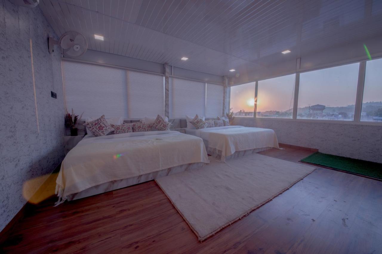 Perfectstayz Homes I Luxury Penthouse Apartment