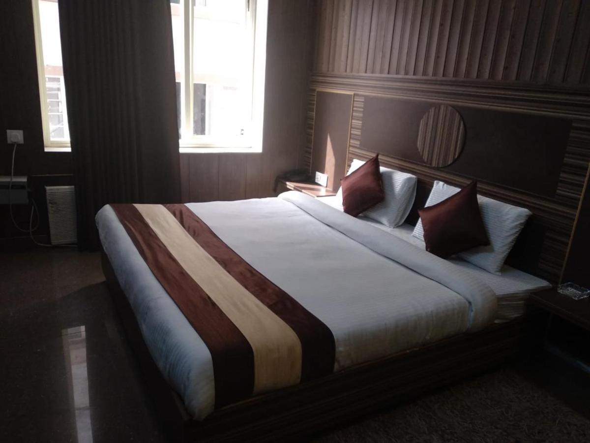 Hotel Pardesi,har Ki Pauri Road