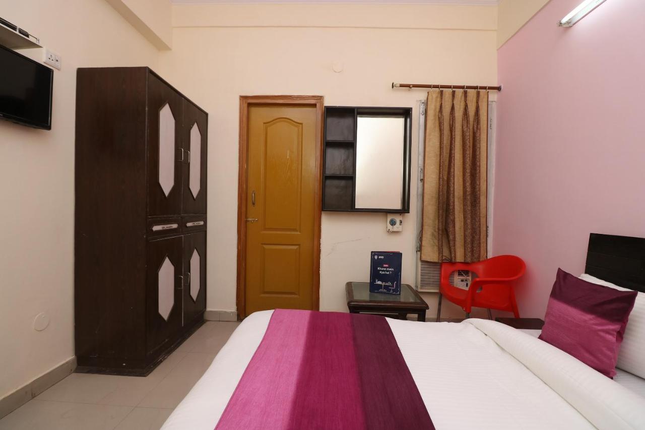 Oyo Blue Empire Hotel 3*