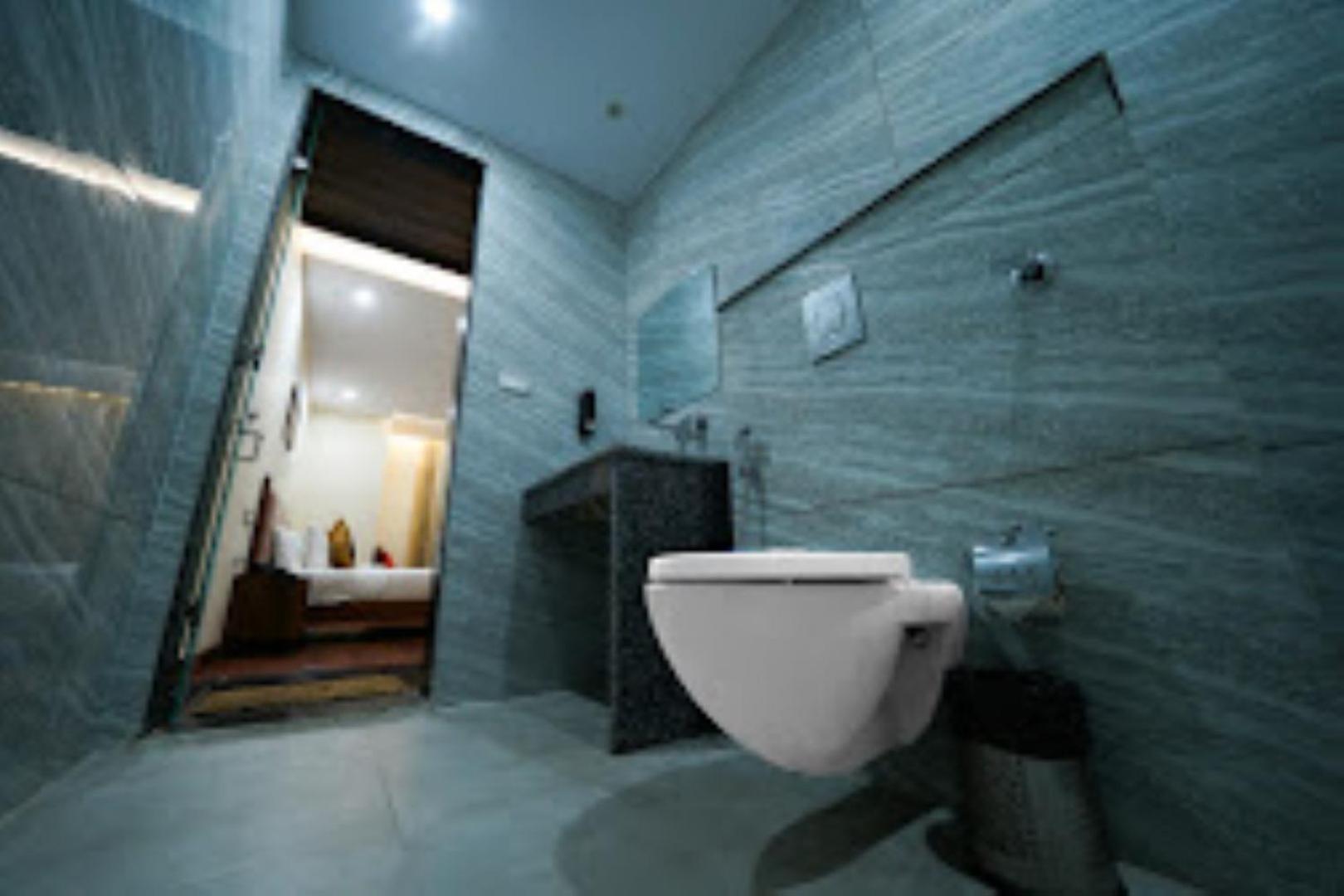 Hotel The Abhyudyam Ganga