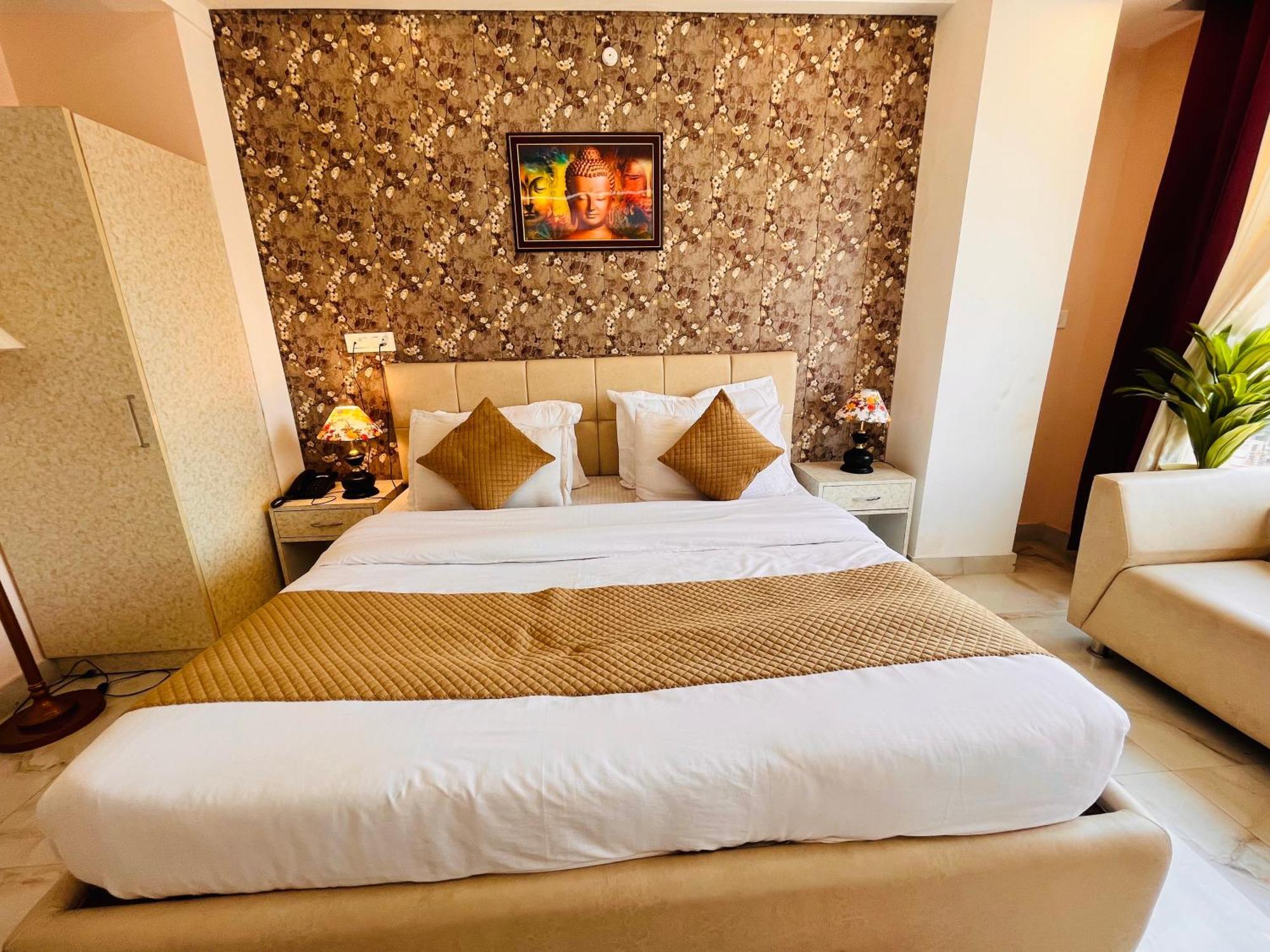 Sitara & - A Lavish & Luxury