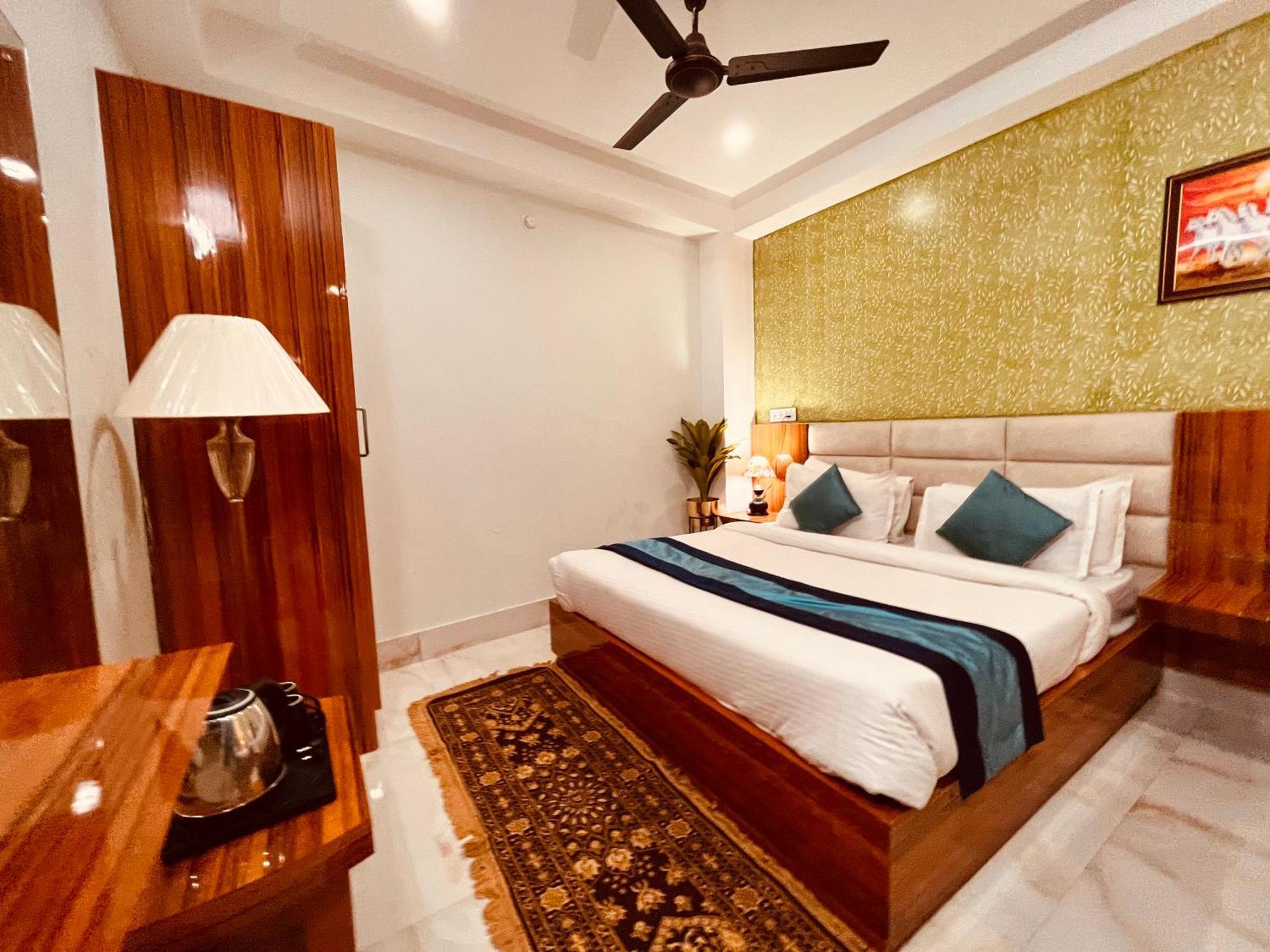 Hotel Sitara & - A Lavish & Luxury Haridwar
