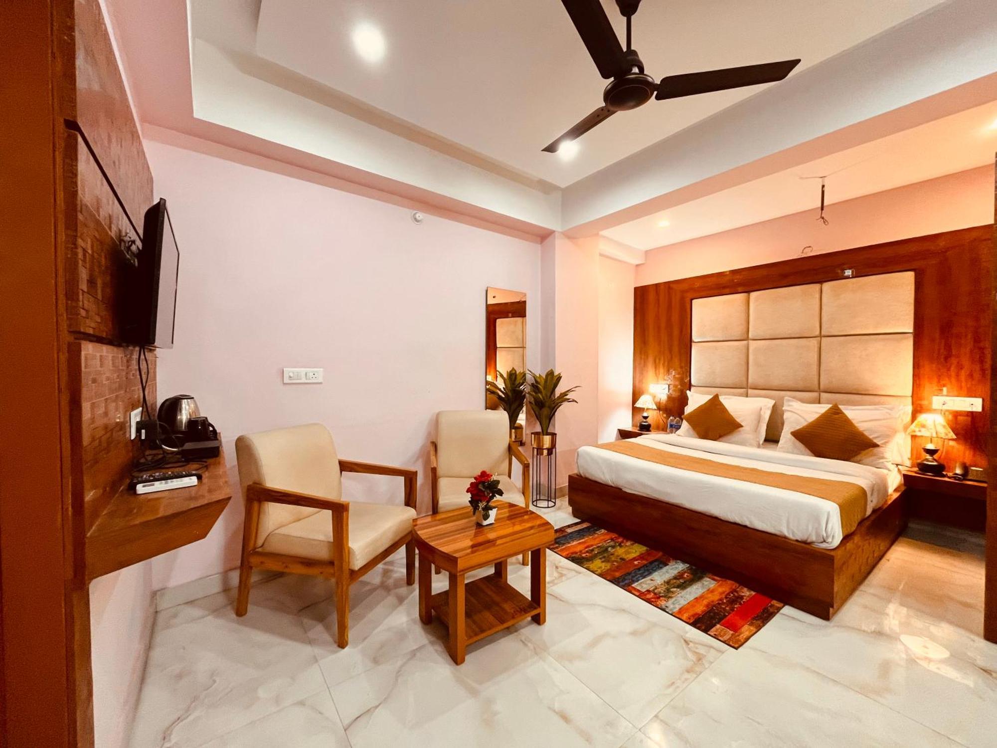 Sitara & - A Lavish & Luxury Hotel Haridwar
