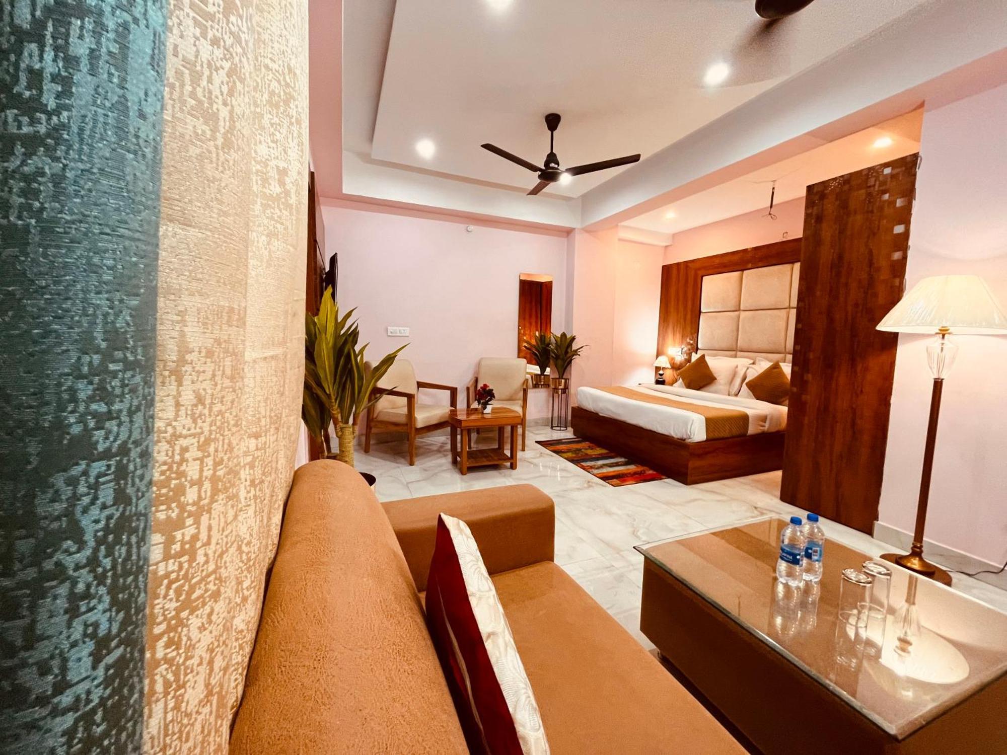 Sitara & - A Lavish & Luxury Hotel