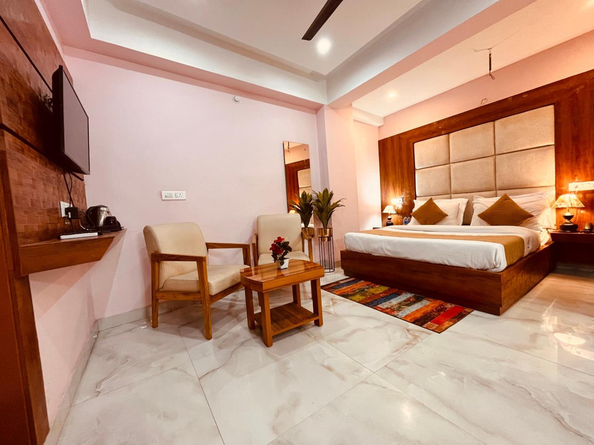Sitara & - A Lavish & Luxury 4*