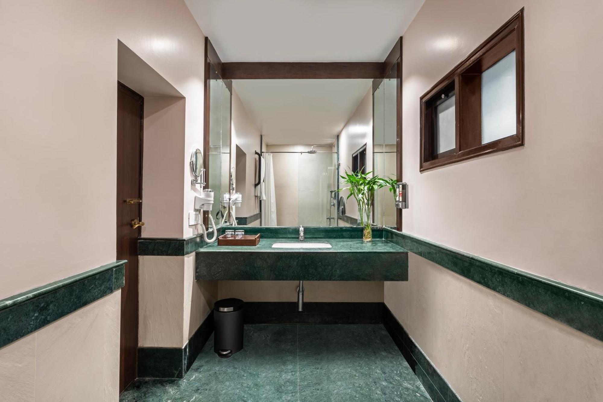 Ganga Lahari By Leisure Hotel 3*