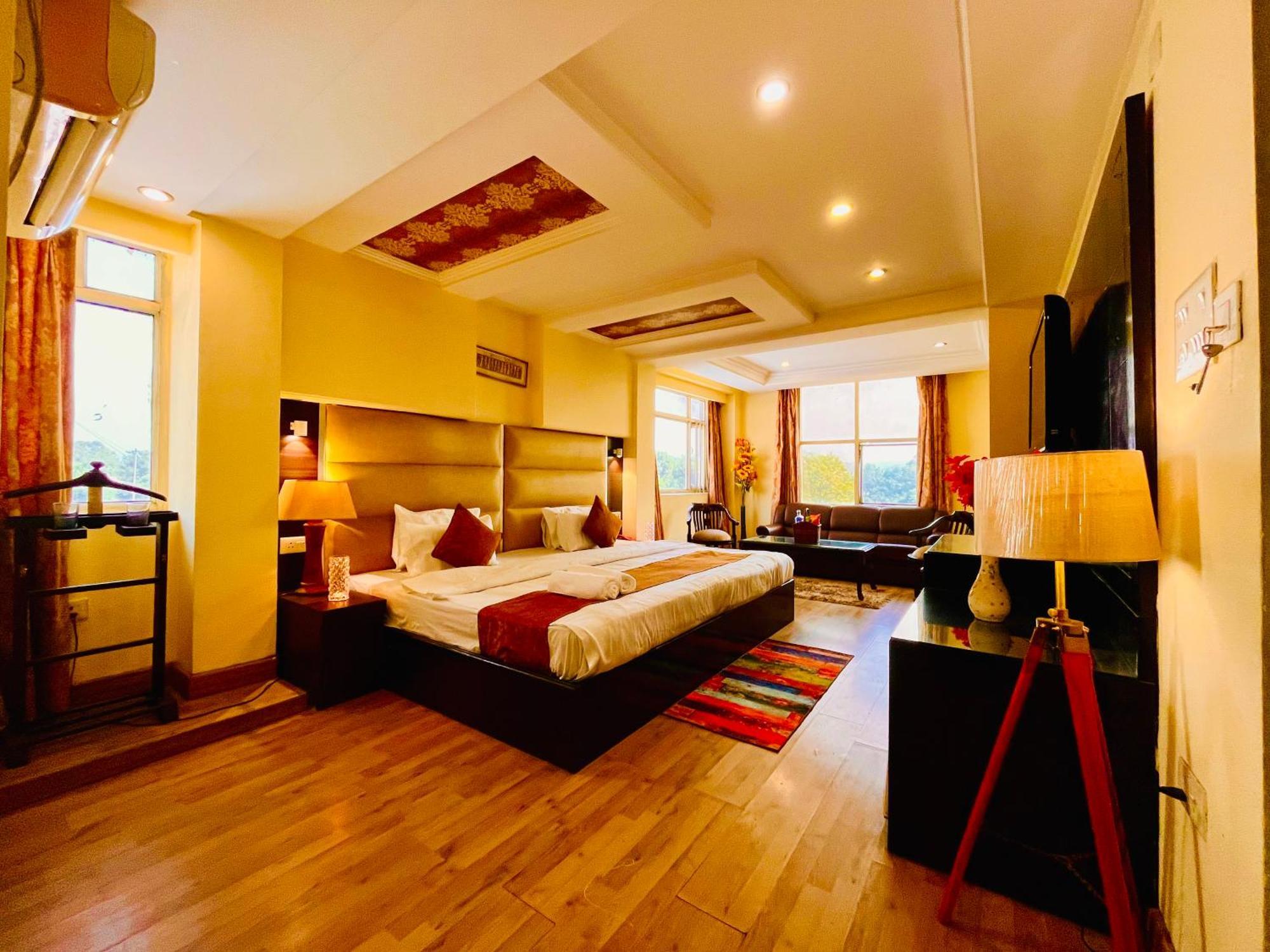 The Reo Luxury - Hotel Haridwar