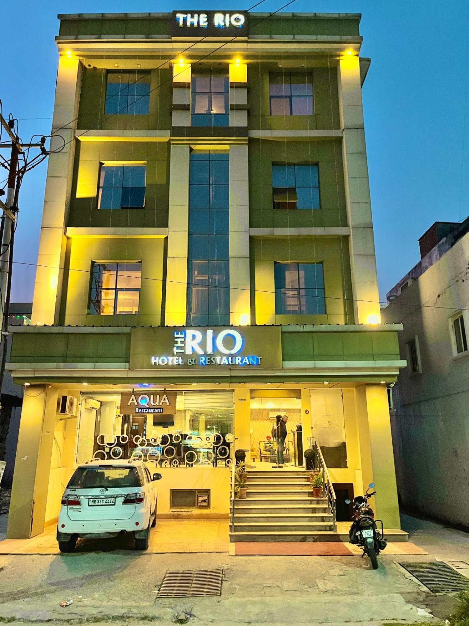 The Reo Luxury - 4*