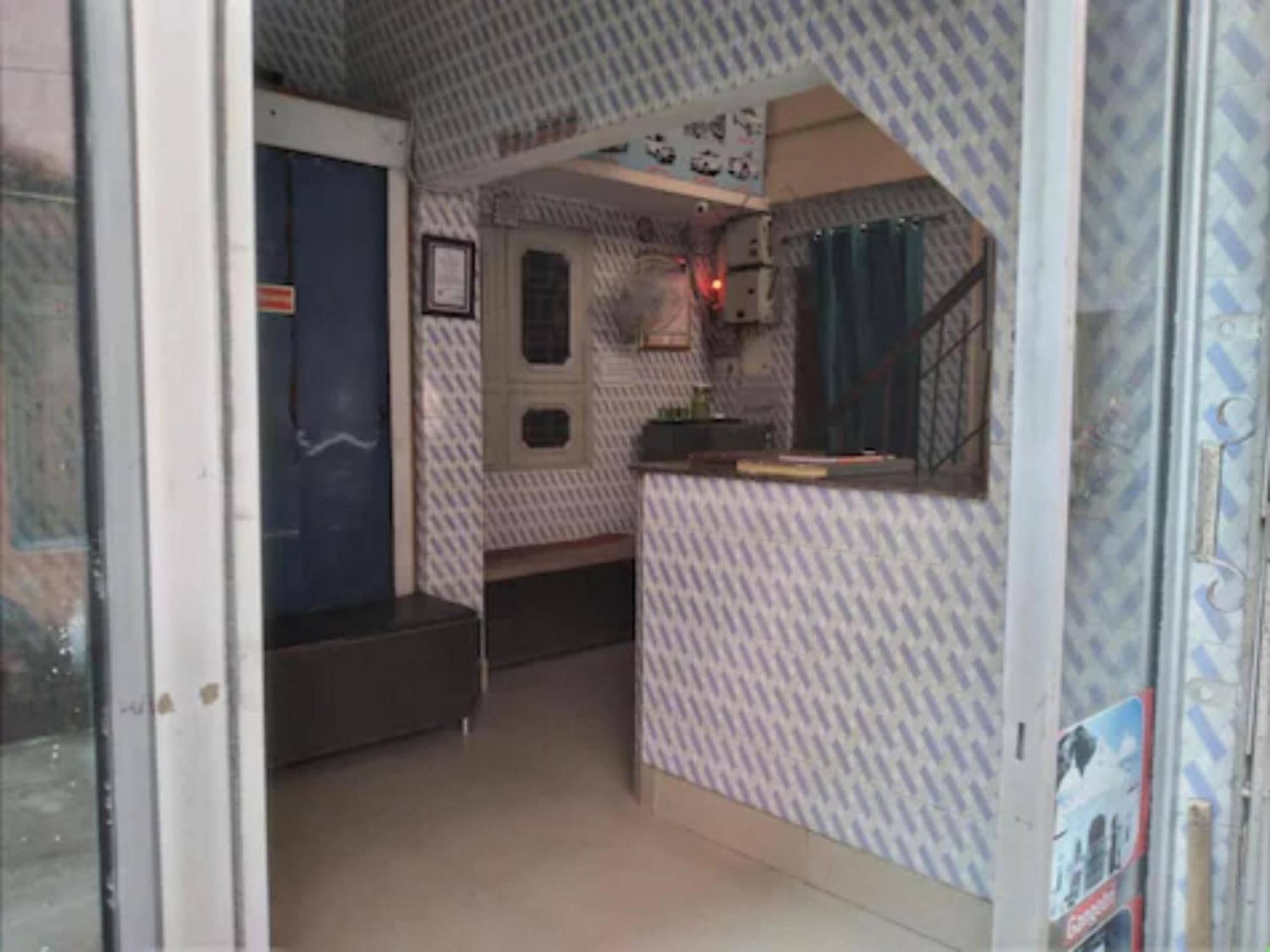 Goroomgo Gayatri Near Railway Station Hotel 2*