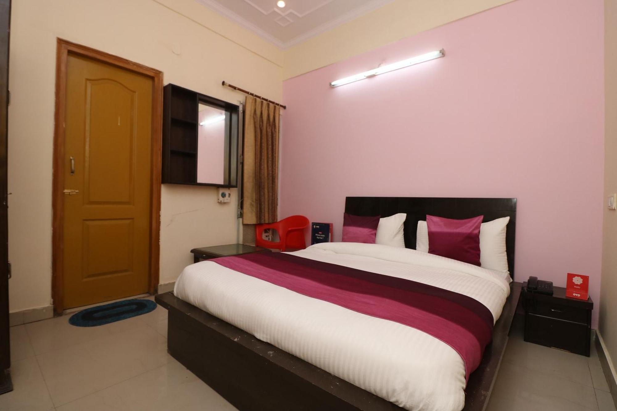 Hotel Oyo Blue Empire 3*
