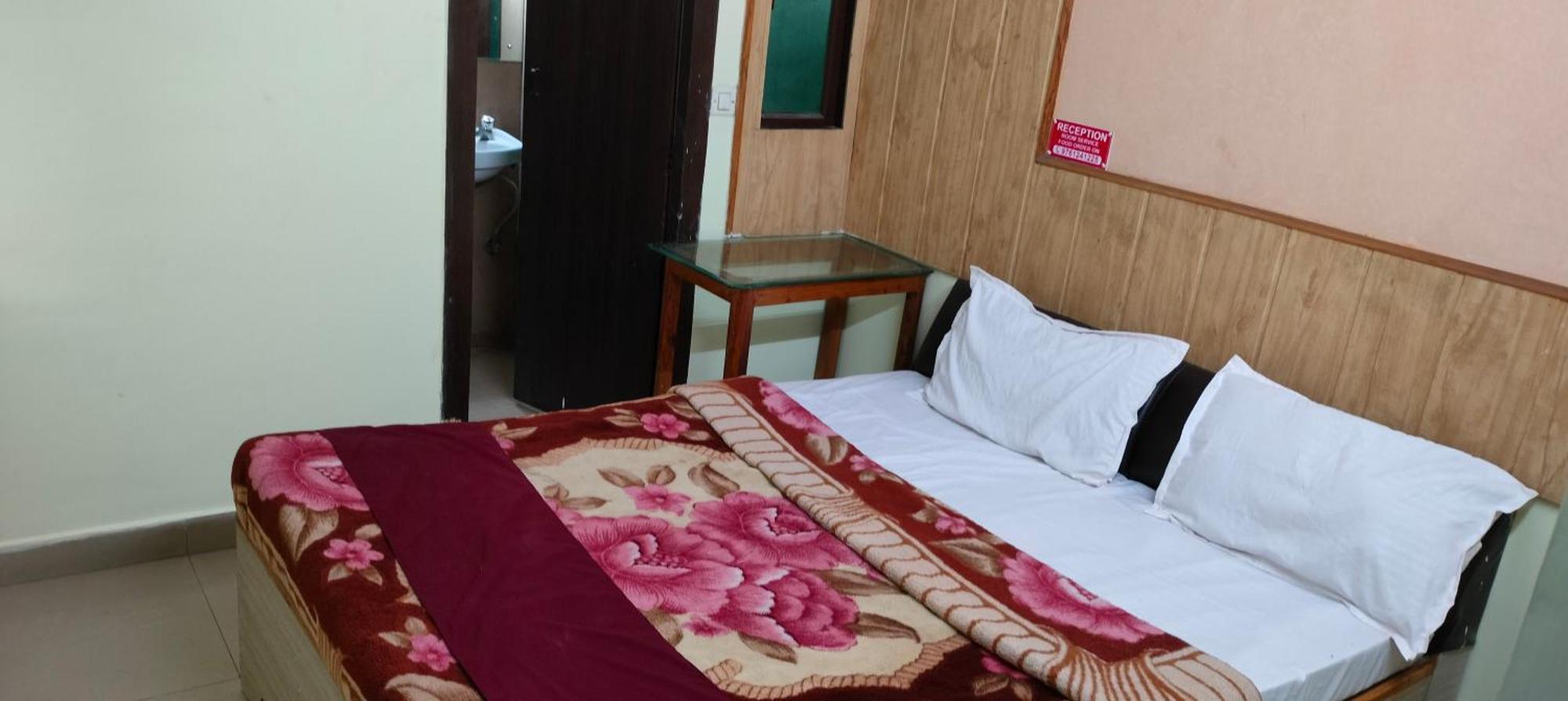 Hotel Shaurya