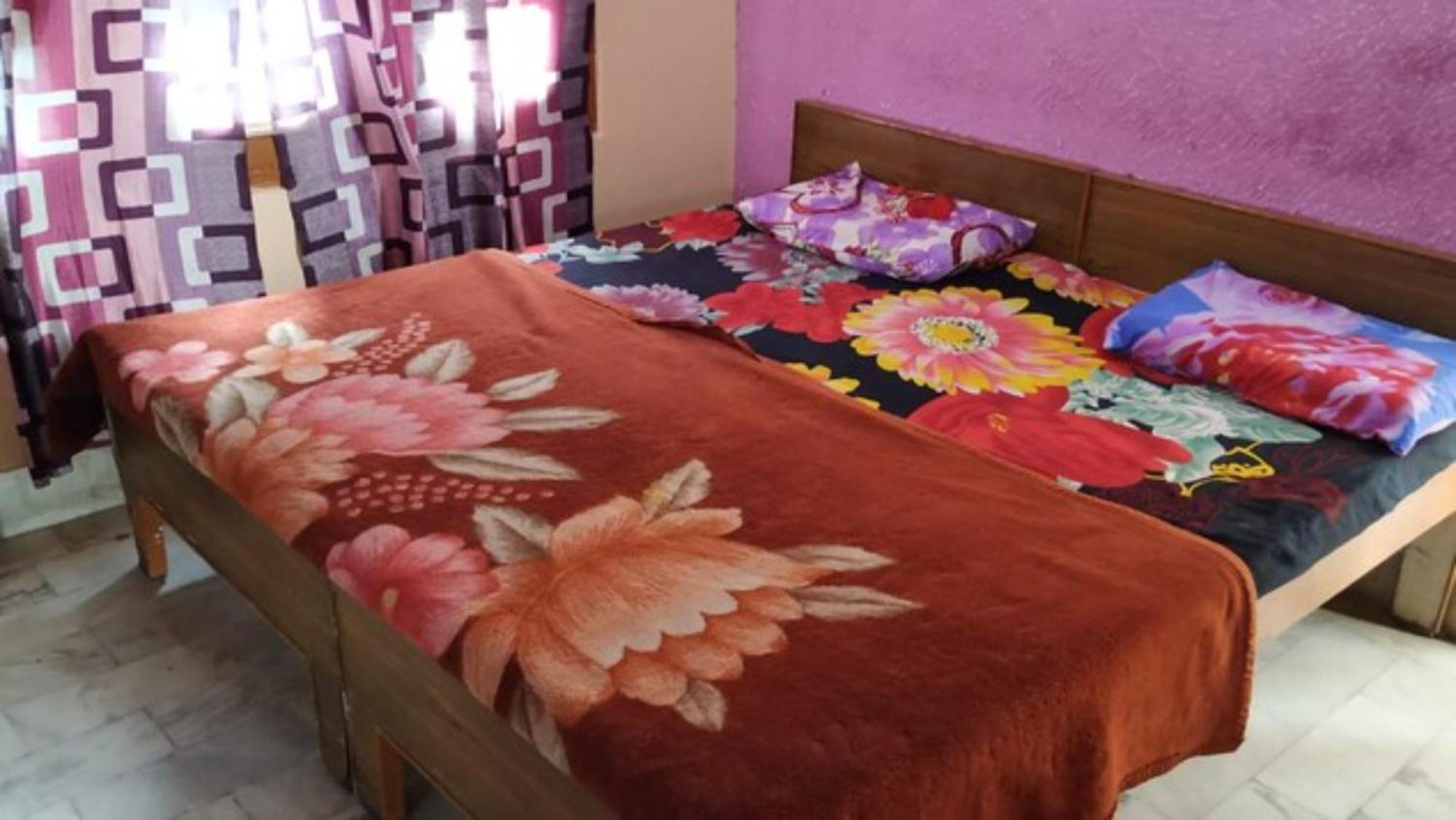 Gayatri Near Railway Station - Ganga Ghat - Best In Haridwar
