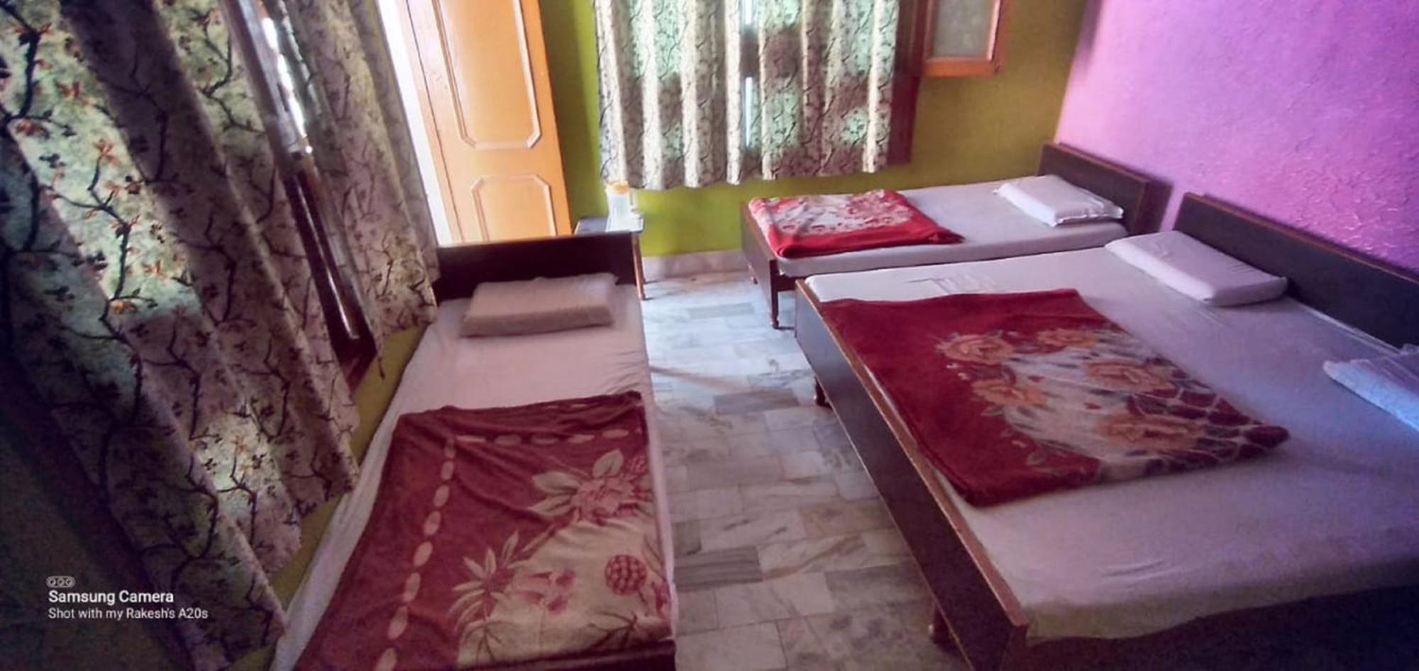 Gayatri Near Railway Station - Ganga Ghat - Best In Hotel Haridwar