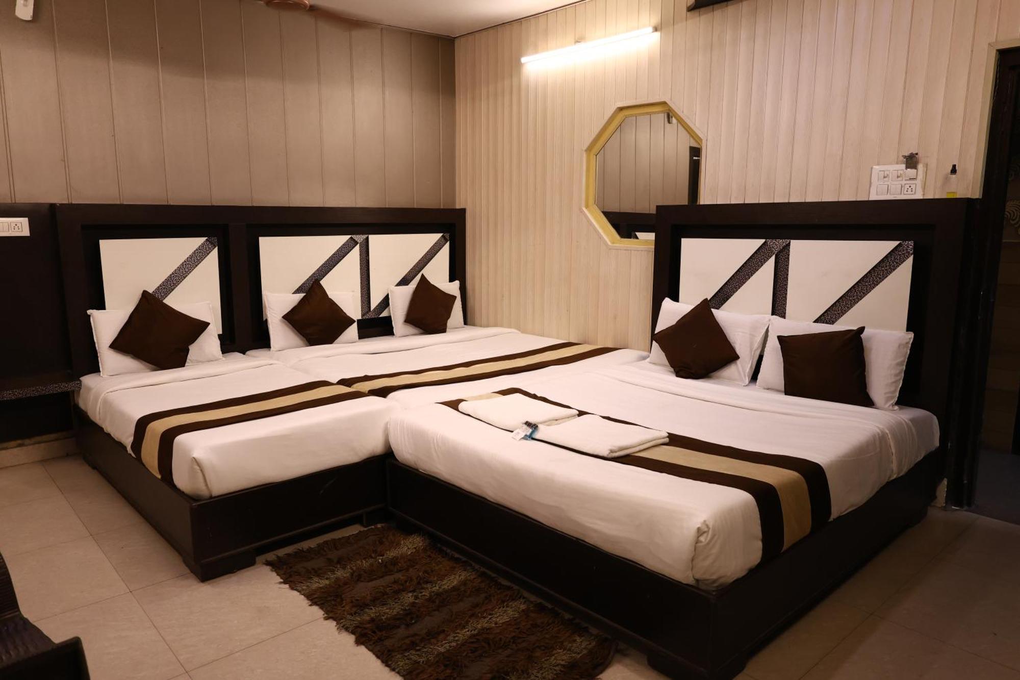 Hotel Pardesi,har Ki Pauri Road