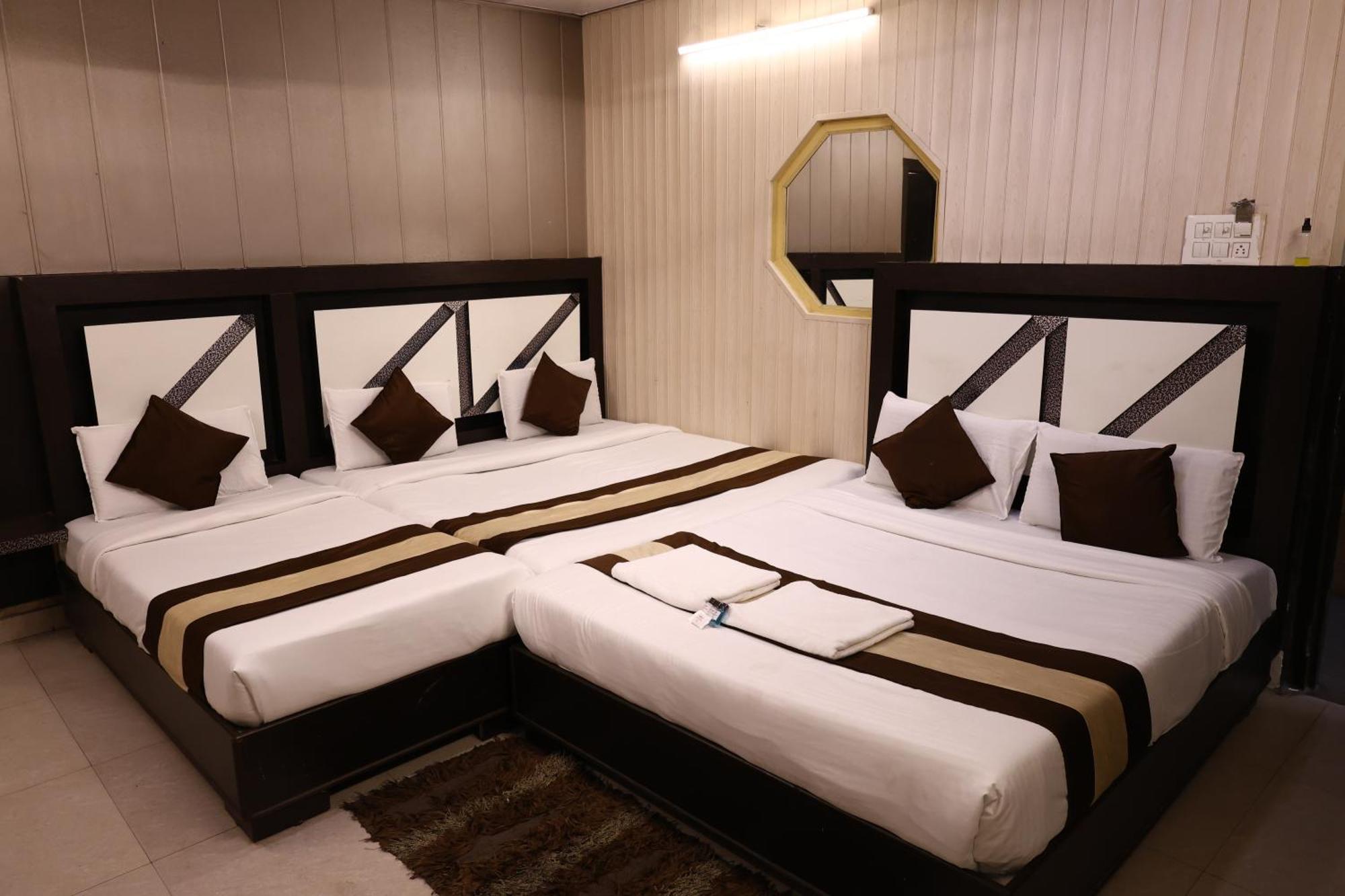 Hotel Pardesi,har Ki Pauri Road