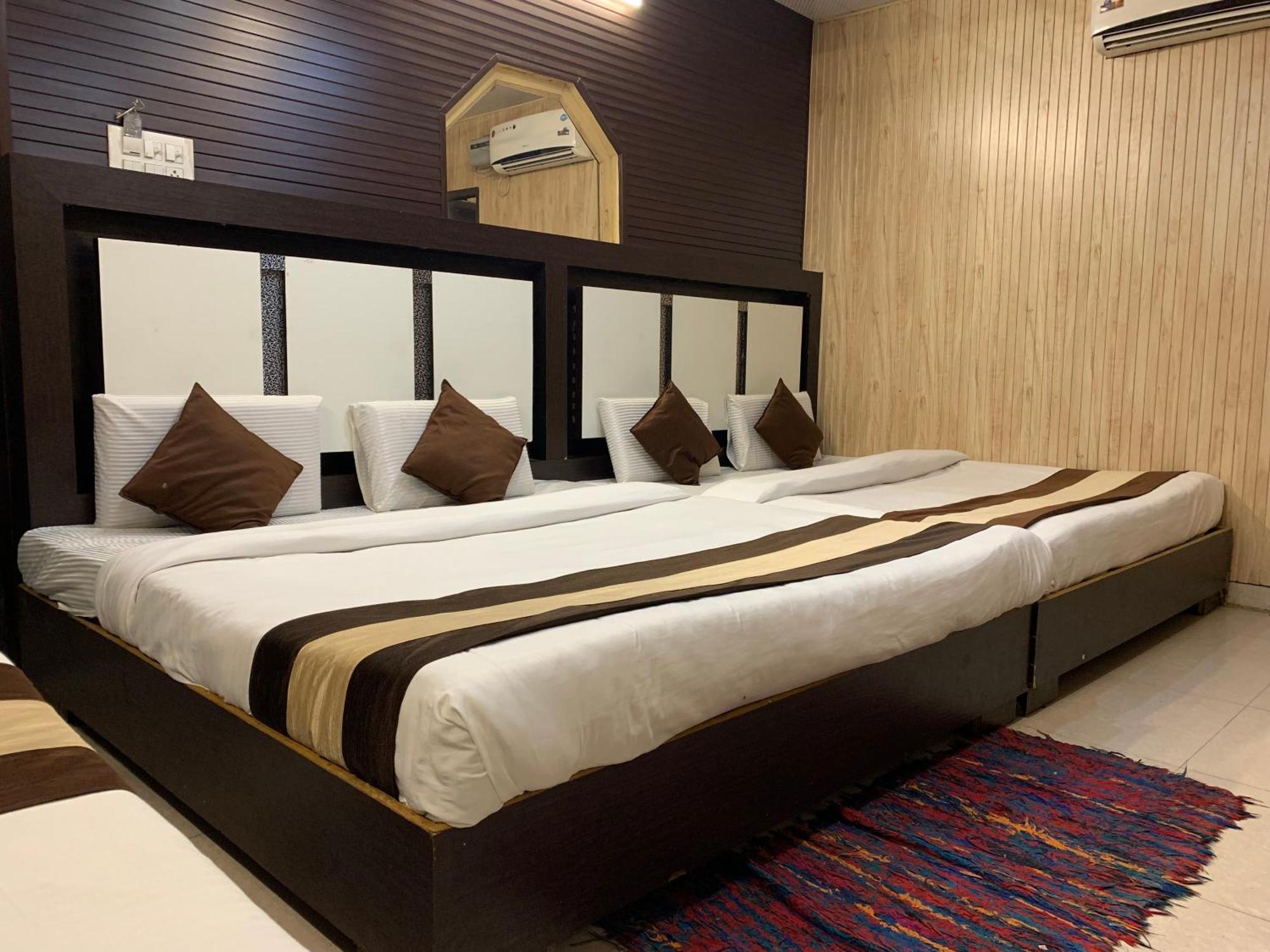 Pardesi,har Ki Pauri Road Hotel 2*