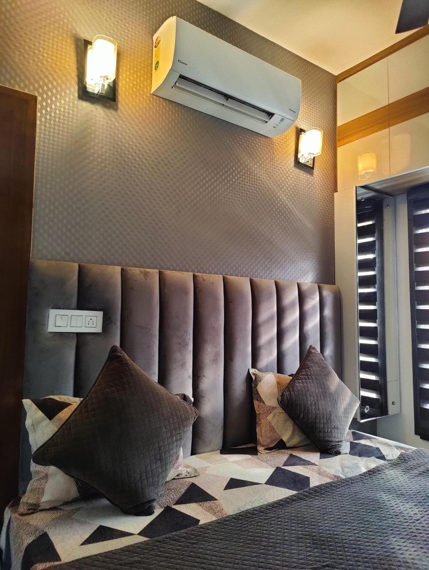 Neelkanth By Uv Apartment *